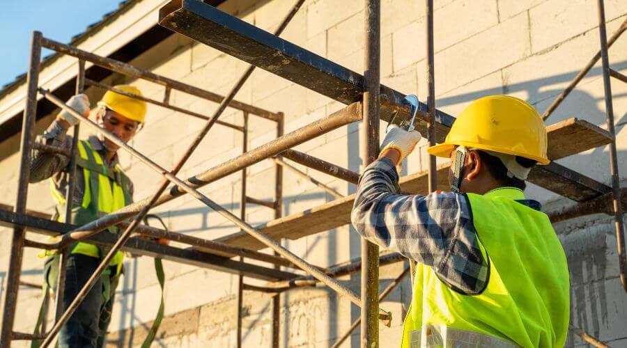 Expert Emergency Roof Repairs services in Minot Afb, ND